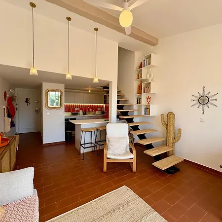 Mas A La Plage- 2 Bedrooms, Terrace, Parking La Croix-Valmer